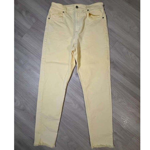 LOFT Denim - LOFT The Skinny Yellow Cropped Frayed Hem Jeans Women's Size 8 29